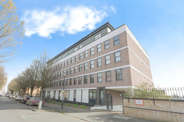2 bed flat