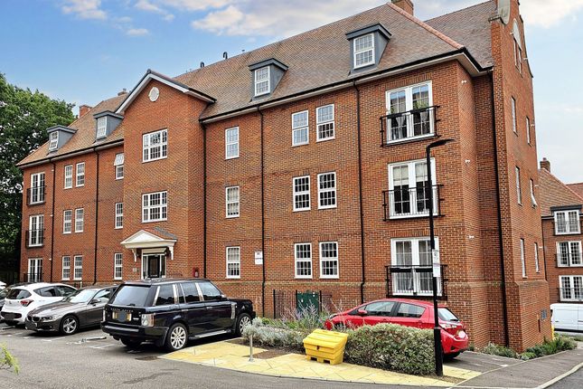 Collison Avenue Barnet EN5 3BQ 2 bed apartment for sale
