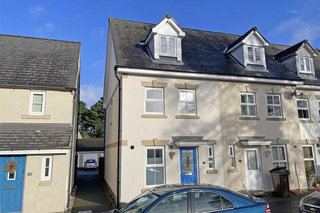 3 bed end terrace house