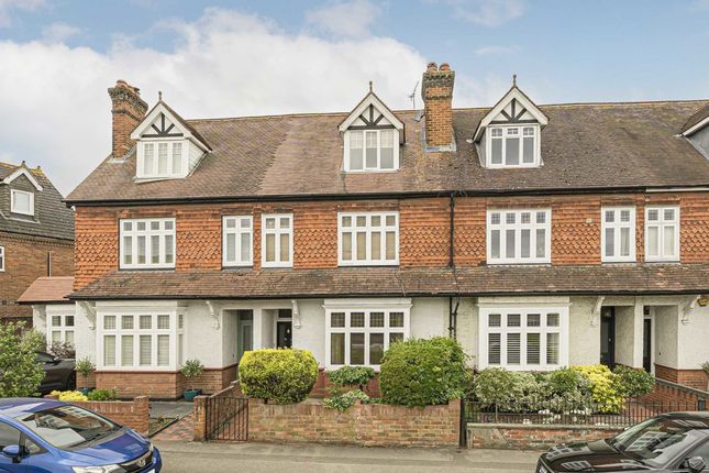 Thames Street, Weybridge KT13 5 bed terraced house for sale