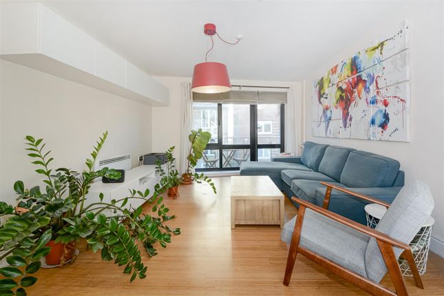 Britannia House, Digby Street, London 2 bed flat for sale