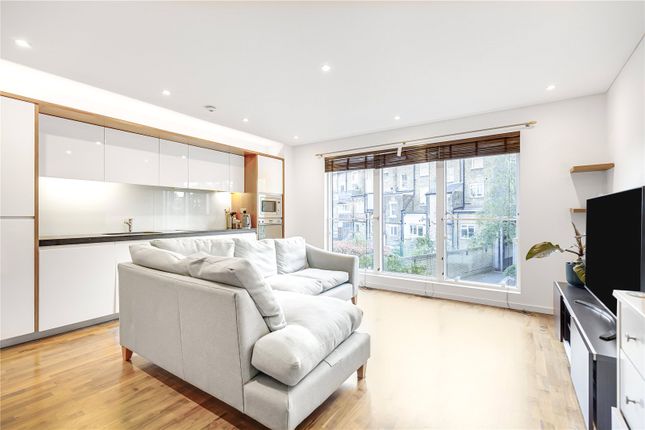 Balham Grove, London, SW12 2 bed flat for sale