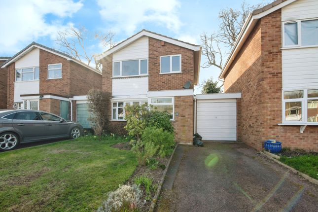 3 bedroom link detached house for sale