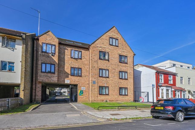 South Grove, N15, Tottenham, London, N15 1 bed flat for sale