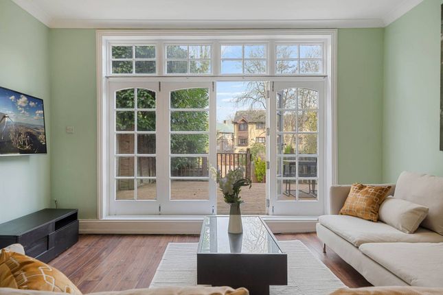 Christchurch Road, Brixton, London, SW2 3 bed flat for sale
