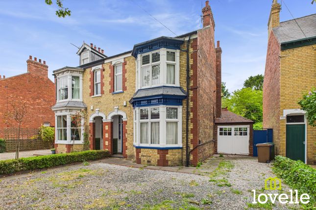 South Street, East Riding of... 5 bed semi