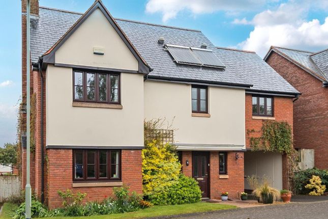 4 bed detached house