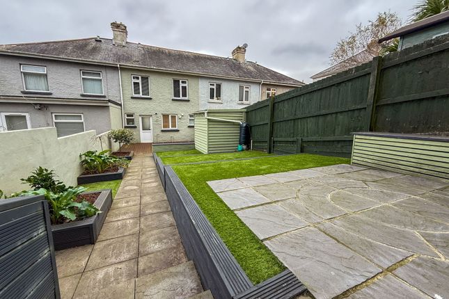 Salisbury Avenue, Torquay TQ2 3 bed terraced house for sale