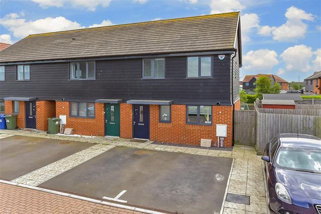 Hardy Close, Queenborough, Kent 3 bed semi