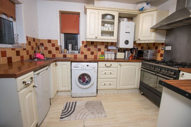 Calverton Road, Luton 3 bed semi