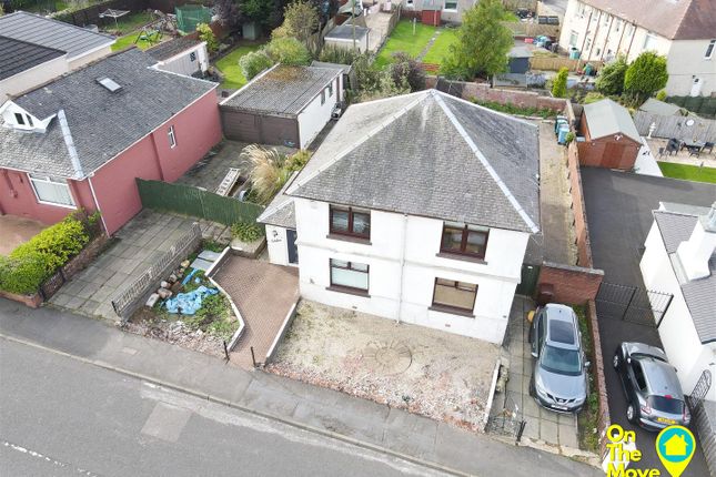 5 bed detached house