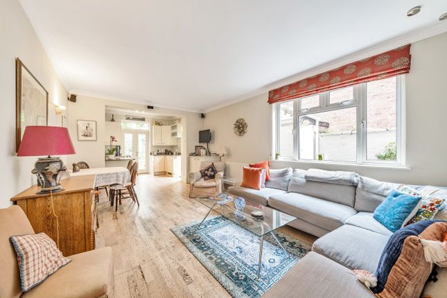 Olive Road, Cricklewood, London, NW2 2 bed flat for sale