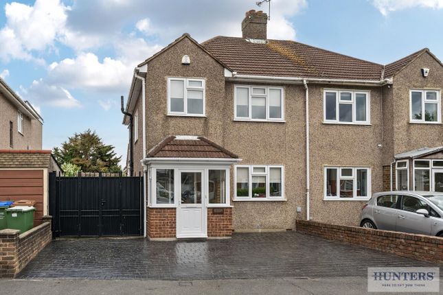 Alers Road, Bexleyheath, Kent, DA6 8HT 3 bed semi