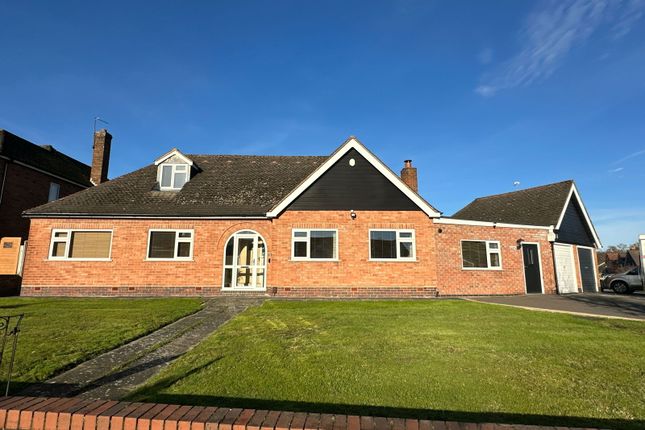 Yewhurst Road, Solihull, B91 1PN 5 bed detached bungalow for sale