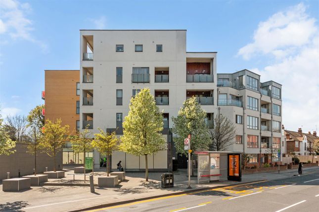 Coombe Lane, West Wimbledon SW20 1 bed apartment for sale