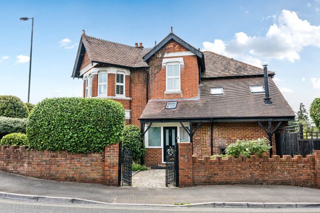 Midanbury Lane, Hampshire SO18 4 bed detached house for sale