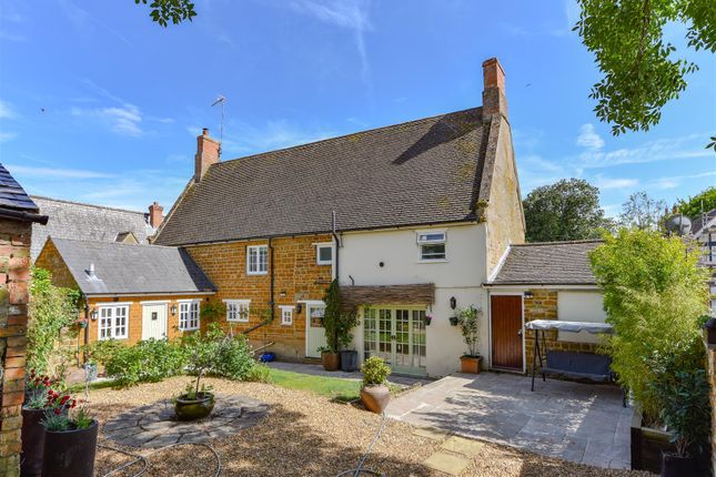 Church Street, Rothersthorpe 5 bed detached house for sale