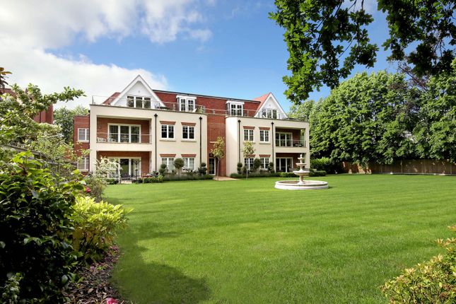 3 bedroom flat for sale