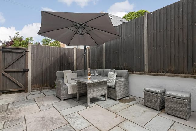 Westview Avenue, Whyteleafe CR3 2 bed maisonette for sale