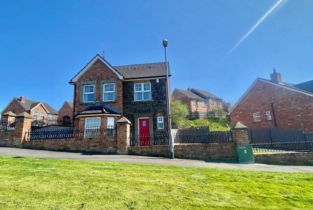 4 bed detached house
