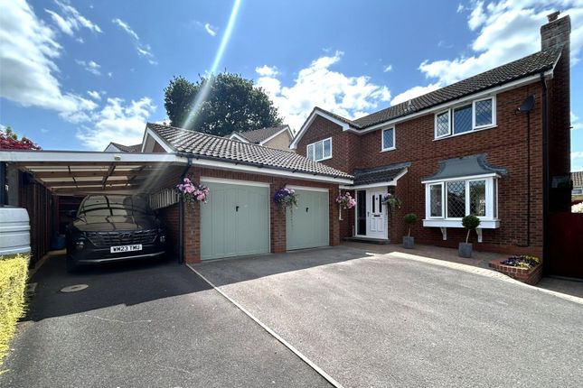 Foxglove Way, Chard, Somerset, TA20 4 bed detached house for sale