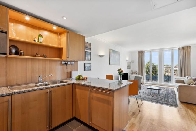 Lucas House, Kings Chelsea, SW10 1 bed apartment for sale