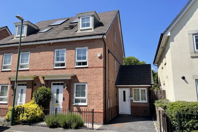 Breconshire Gardens, Nottingham, NG6 4 bed semi