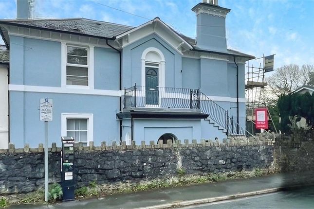 2 bed flat