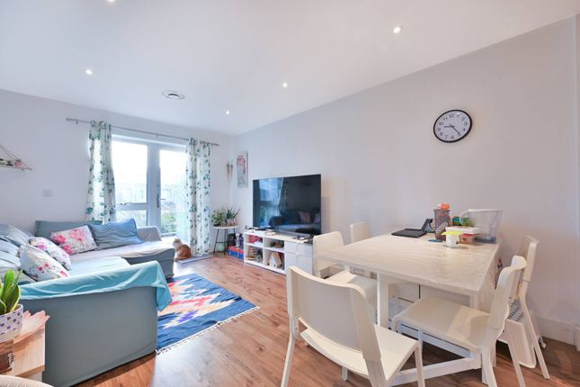 Austen House, Guildford, GU1 2 bed flat for sale