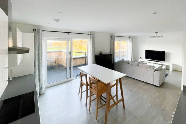 Cricketers Wharf, Guildford, GU1 2 bed flat for sale