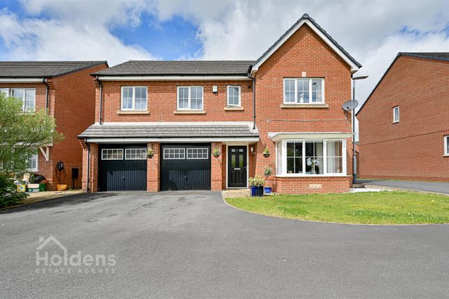 5 bedroom detached house for sale
