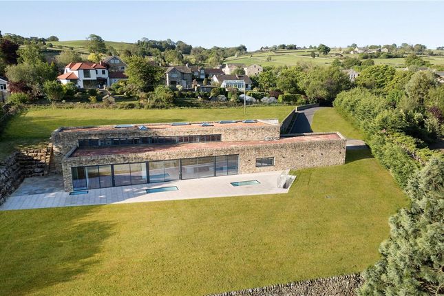 5 bed detached house