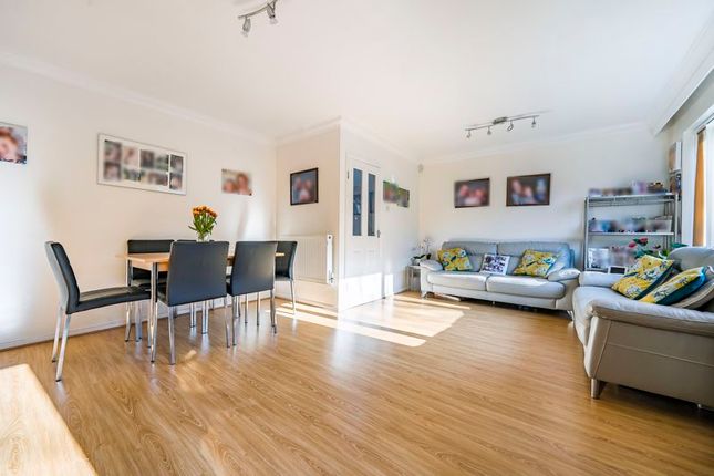 4 bedroom end of terrace house for sale