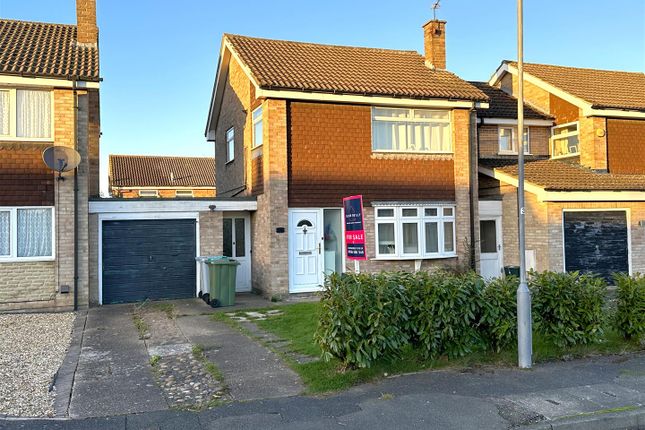 Hine Avenue, Newark 3 bed link detached house for sale