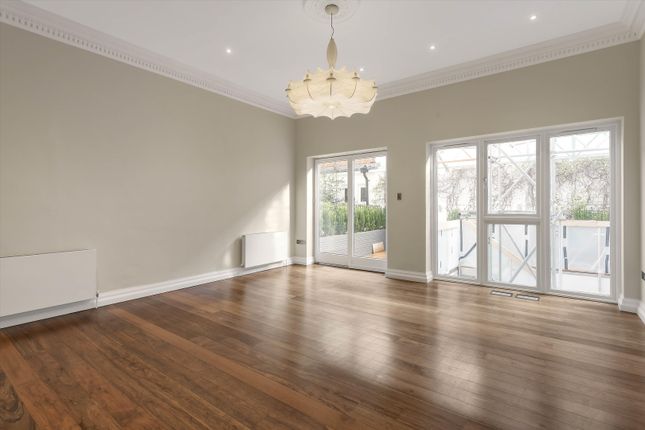 Cadogan Square, London, SW1X 2 bed flat for sale