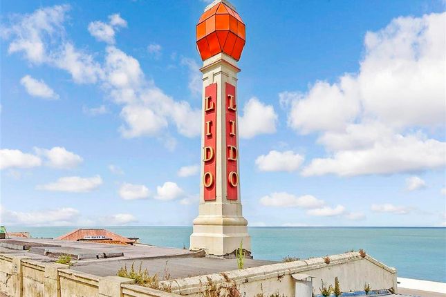Athelstan Road, Cliftonville... 2 bed ground floor flat for sale