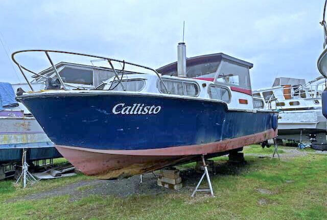 2 bed houseboat