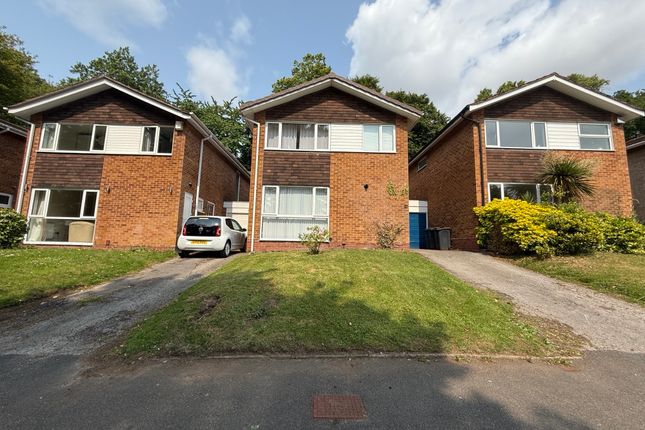 4 bed link detached house