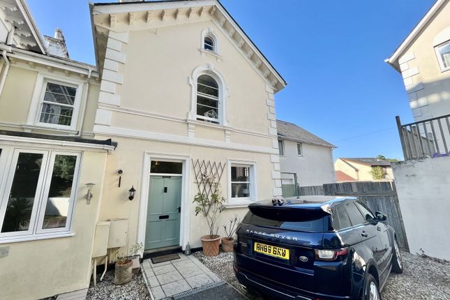 4 bed semi-detached house