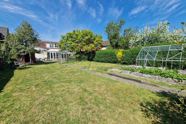 4 bedroom chalet for sale