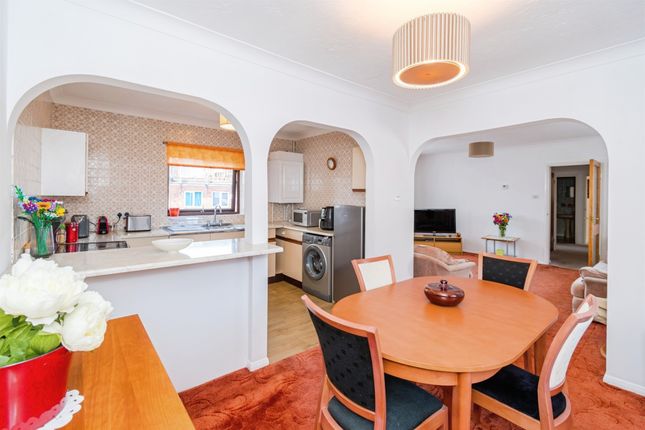 2 bedroom maisonette for sale