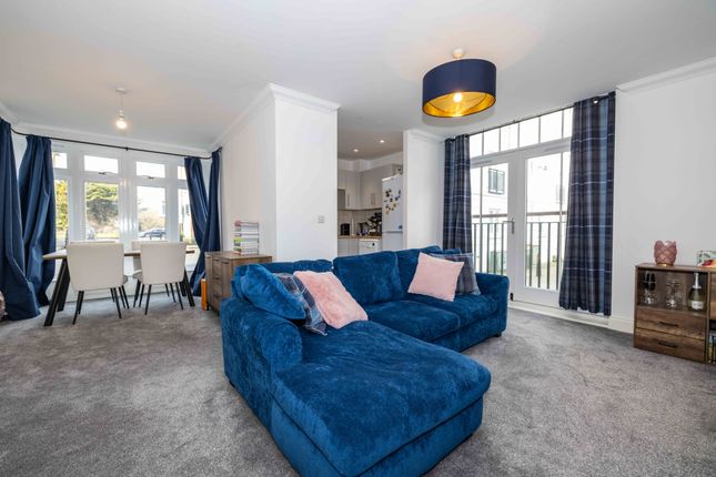 Old Watling Street, Canterbury, CT1 2 bed flat for sale