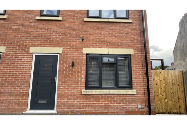 3 bed semi-detached house