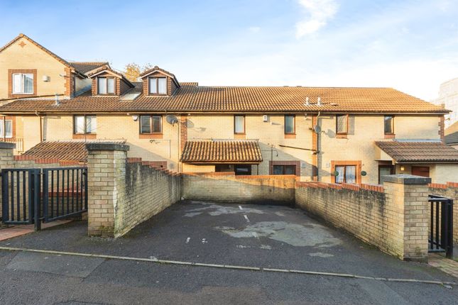 4 bed terraced house