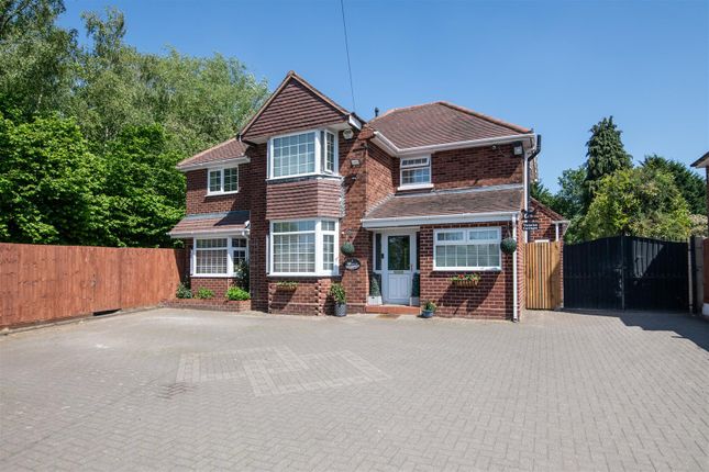 5 bed detached house