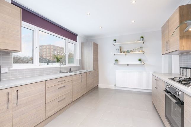 Kingsdown Avenue, South Croydon 4 bed semi
