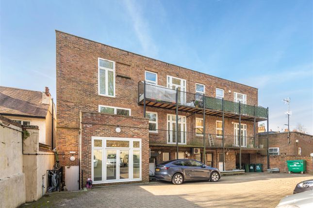 Lower Road, Chorleywood WD3 1 bed flat for sale