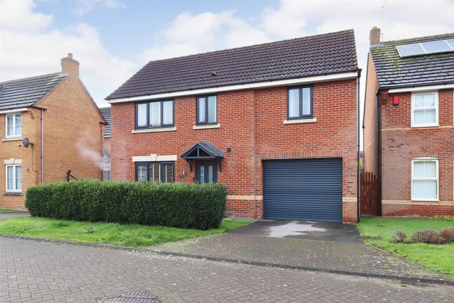 Hazel Court, Brough 4 bed detached house for sale