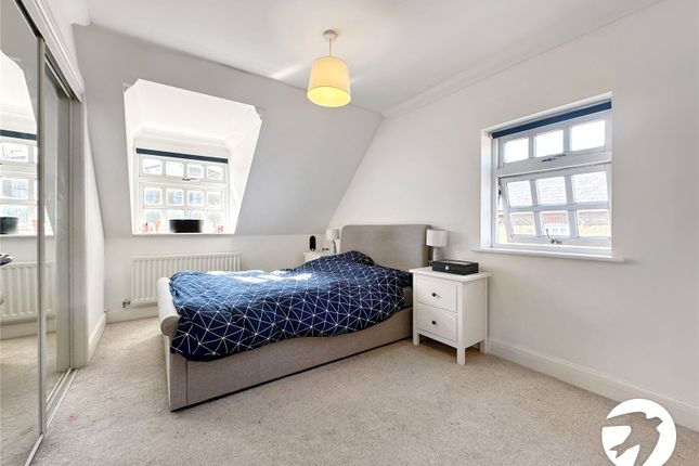 Davy Court, Rochester, Kent, ME1 2 bed flat for sale