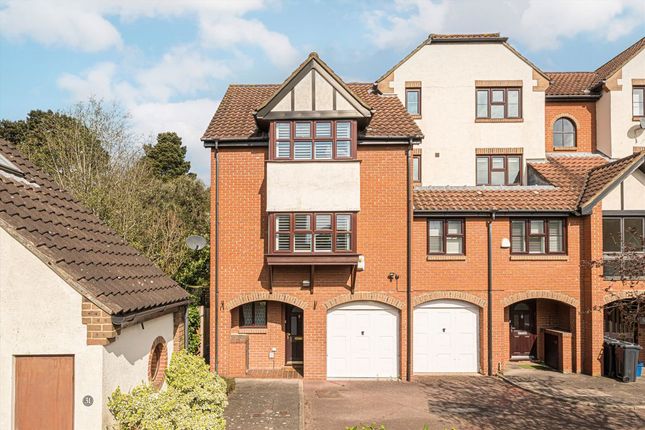 Beaumont Place, Isleworth TW7 5 bed end of terrace house for sale